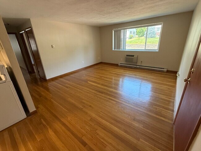 Photo - 255 Elm St Unit 204