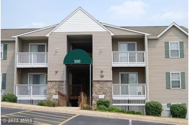 Building Photo - One Bedroom Condo in North Stafford