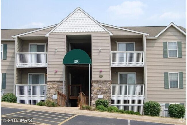 Building Photo - One Bedroom Condo in North Stafford