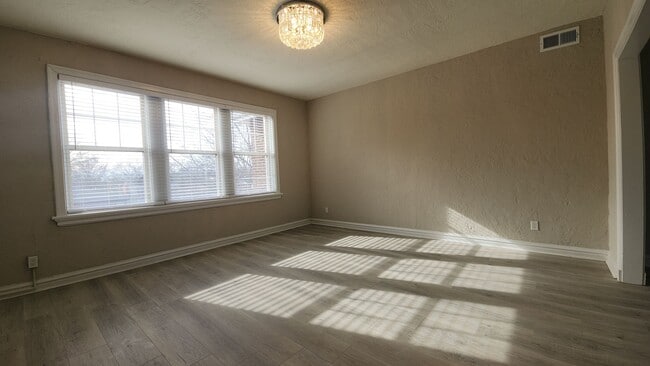 Photo - 7507 Oxford Dr Unit 3