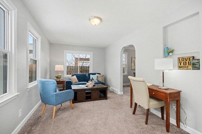 Photo - Bright, Clean 3 bed/1 bath- Move In Ready