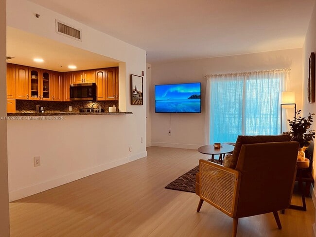 Photo - 120 Douglas Rd Unit 302