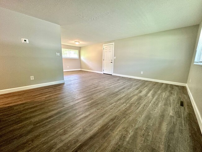 Photo - 4408 Lesher Dr
