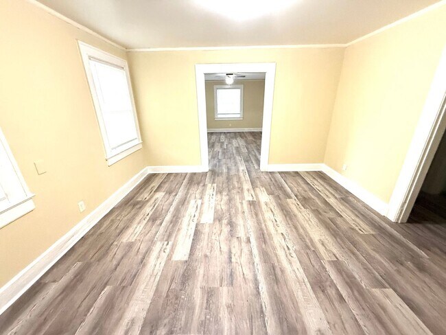 Photo - ** 2 bed 1 bath located in Morningview ** Call 334-366-9198 to schedule a self showing