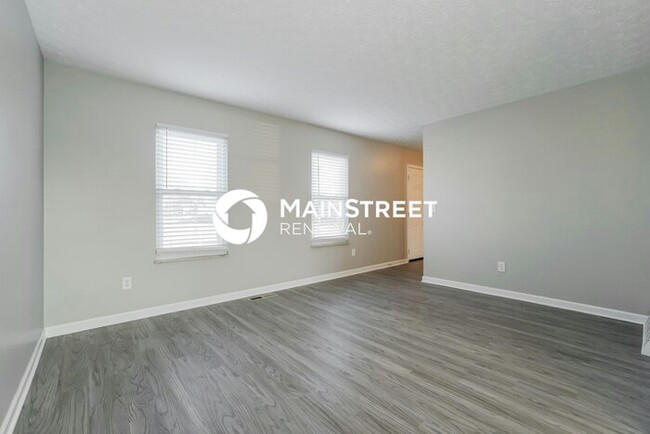 Building Photo - 4 Bedroom Pet-Friendly Home in Reynoldsbur...