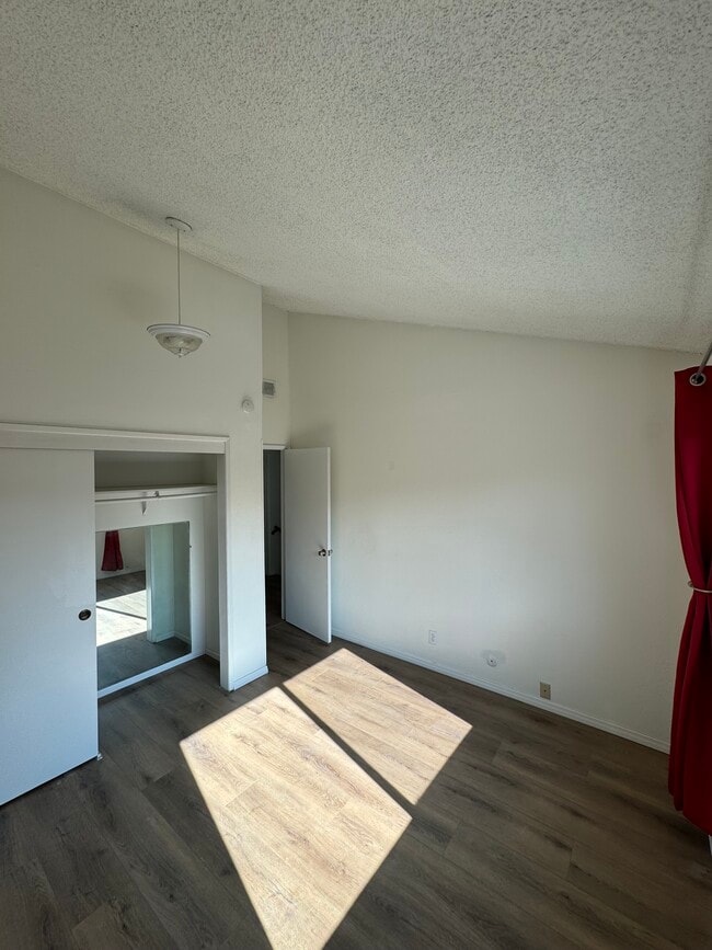 Building Photo - 814 W El Repetto Dr Unit Single #A