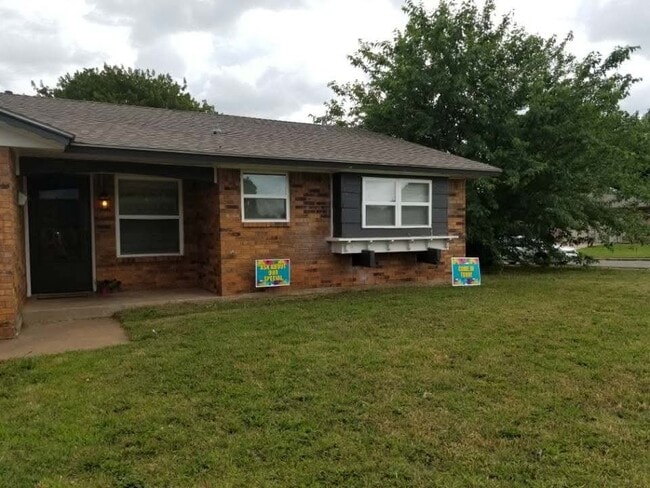 Building Photo - 5024 Brookdale Dr