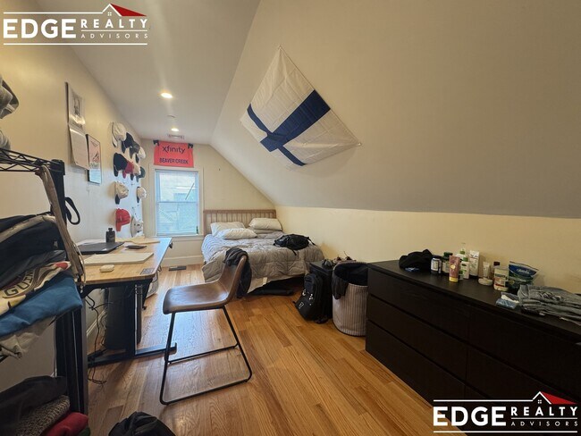 Photo - 15 Sparhawk St