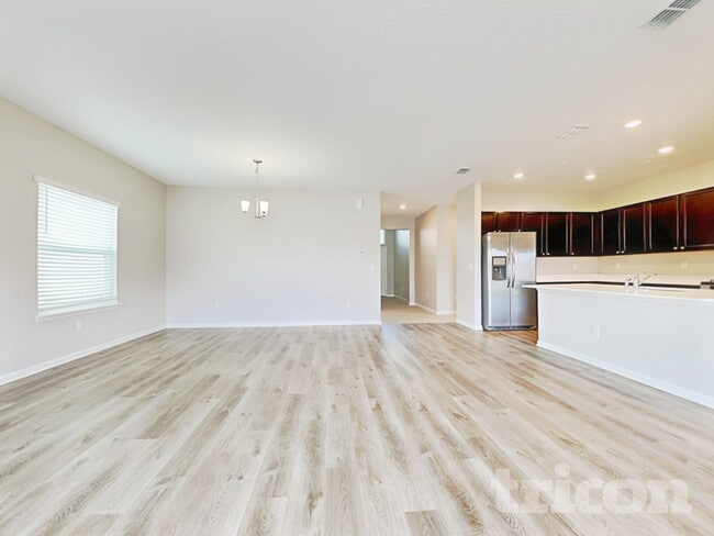 Photo - 154 Bloomfield Wy