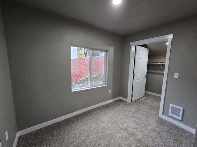 Photo - 1641 SE Marsters Ave