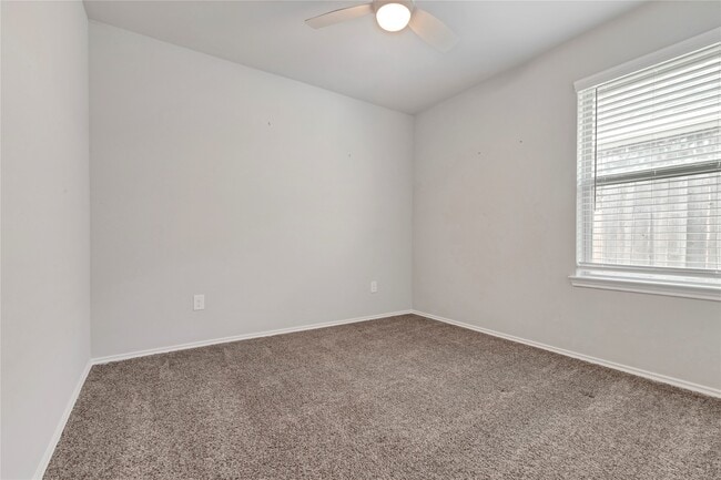 Photo - 16891 Pink Wintergreen Dr