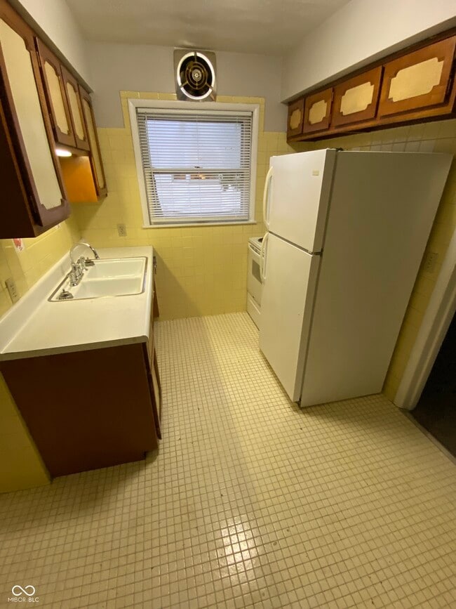 Photo - 5358 Winthrop Ave