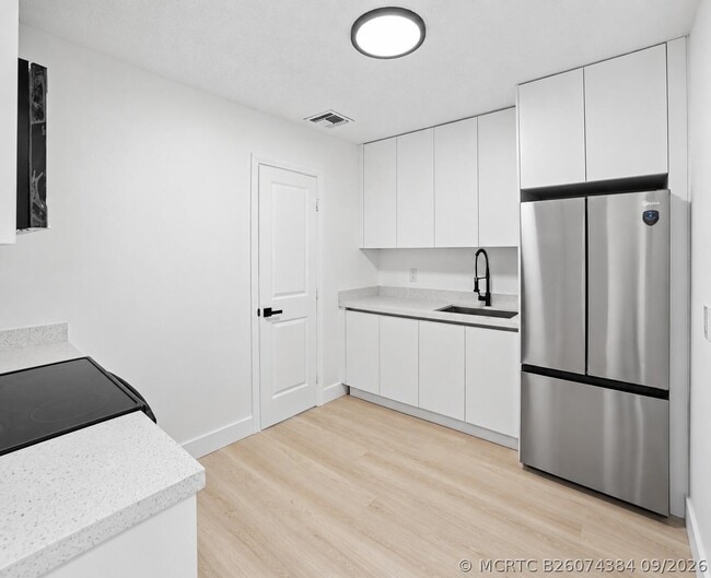 Building Photo - 801 NW 105th St Unit #10500