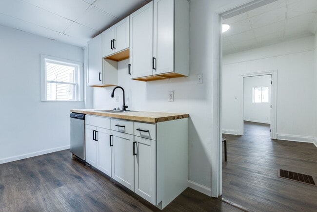 Photo - 1533 Arlington Ave Unit Apt 1 (First Floor)