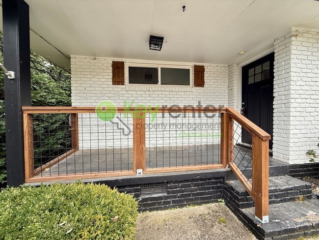 Photo - 904 Tremont St