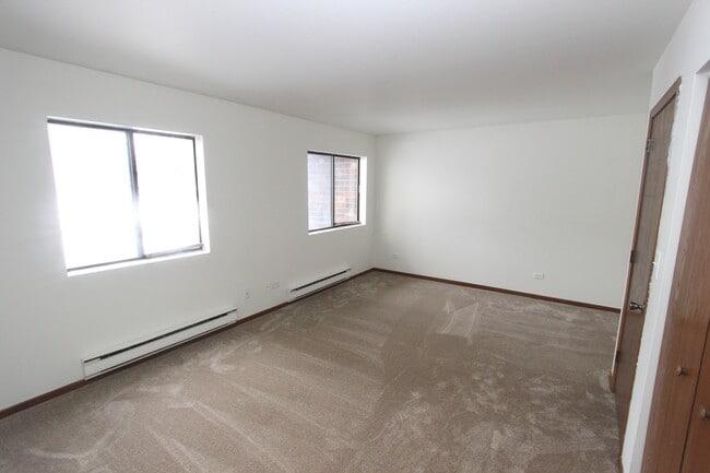 Photo - 419 Berkshire Dr Unit 13