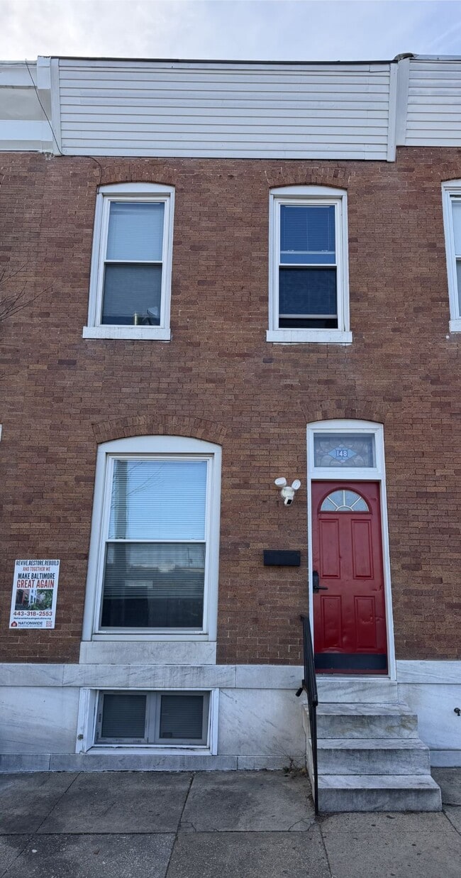 Building Photo - 148 N E Ave