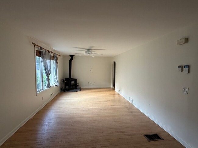 Photo - 135 Morningview Dr