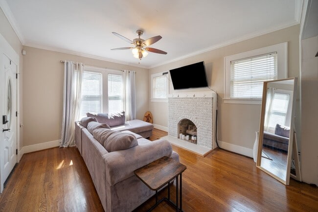 Building Photo - 2505 Eagle St