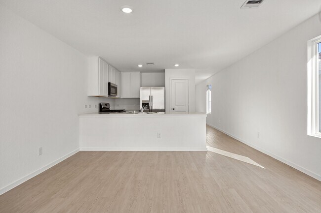 Photo - 31433 Moore Rd