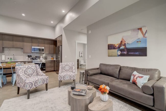 Building Photo - 110 W Beall St Unit FL1-ID1339963P