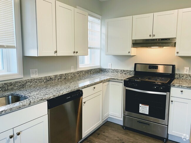 Building Photo - 108 Boston St Unit 2 Rental