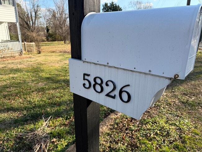 Photo - 5826 Railroad Ave