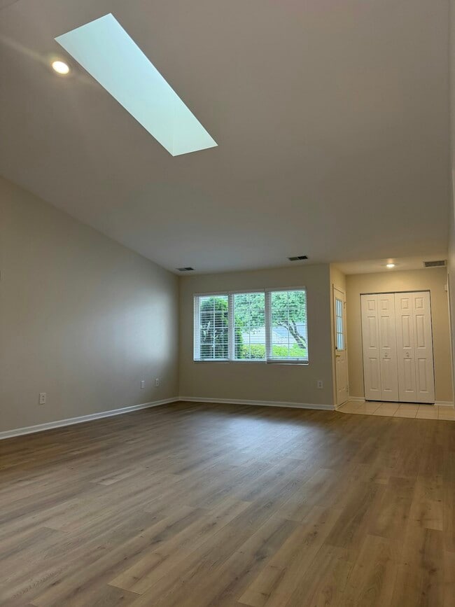Photo - 1727 Chestnut Dr