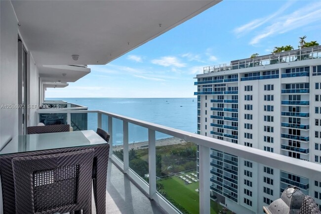 Photo - 2401 Collins Ave Unidad 1805