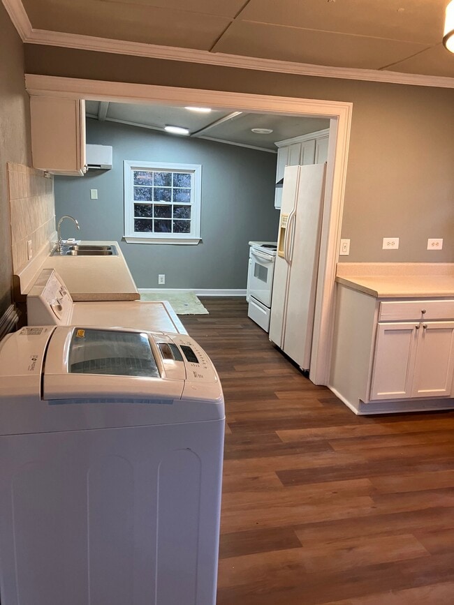 Photo - 6480 Medlock Rd