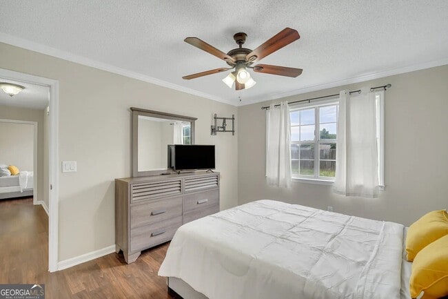 Photo - 1474 Bengay Way