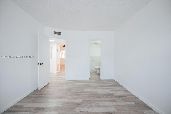 Photo - 2041 NW 81st Ave Unidad 427