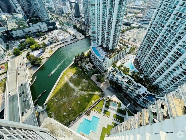 Building Photo - 350 S Miami Ave Unit 3908 Rental