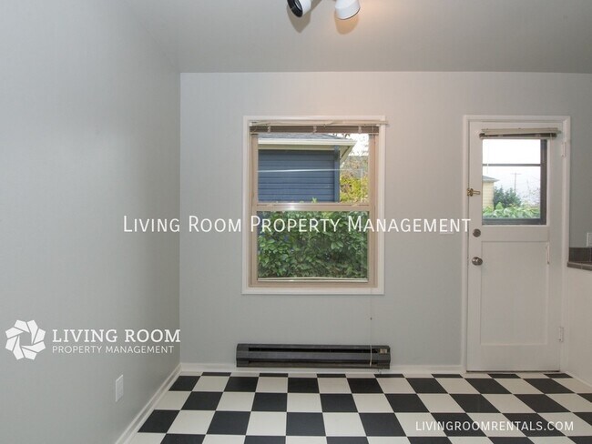 Photo - 1410 N Webster St Unidad #3