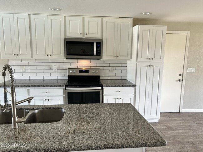 Photo - 14010 N 40th Pl