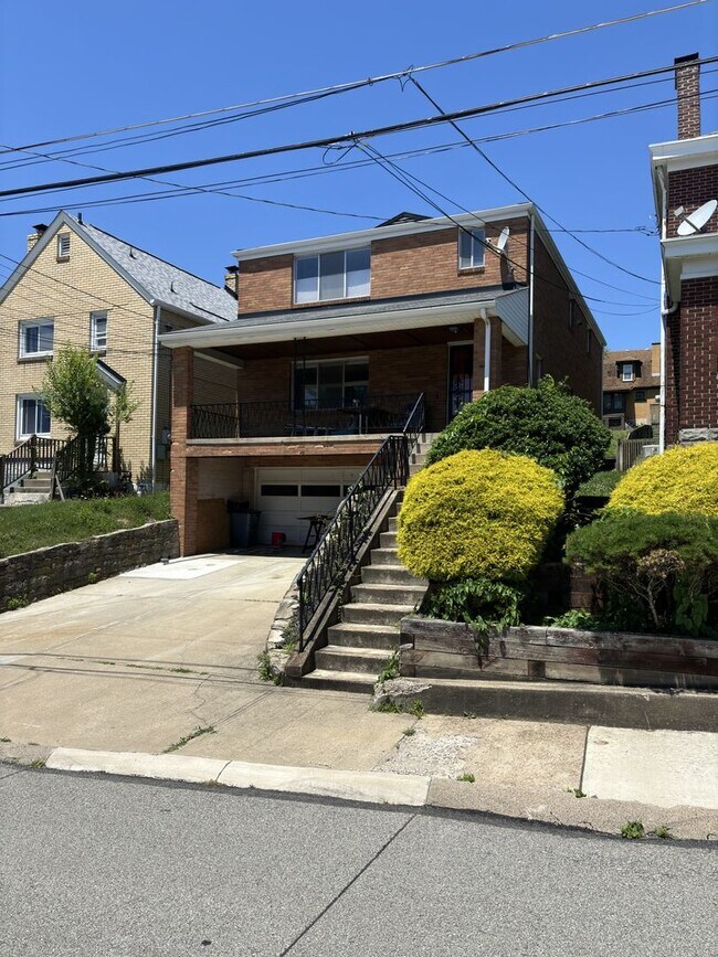 114 Van Wyck Ave Unit 1