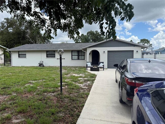 4039 Velarde Ln
