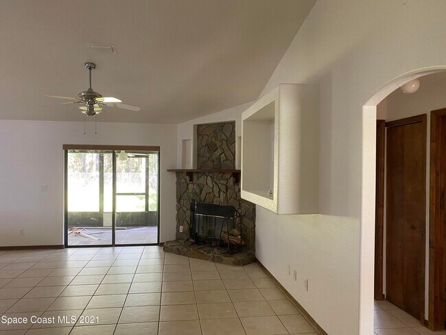 Photo - 3259 Foresman Ave SE