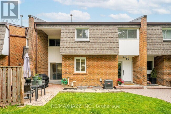 Photo - 103 Dovedale Dr