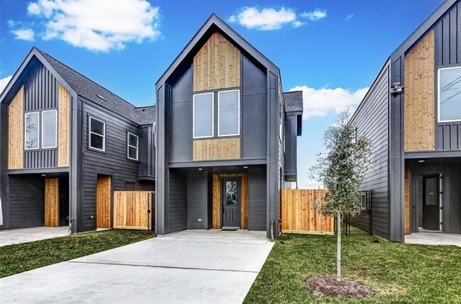 Building Photo - 8006 Sunbury St Rental