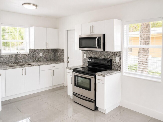 Photo - 1114 NW 59th St