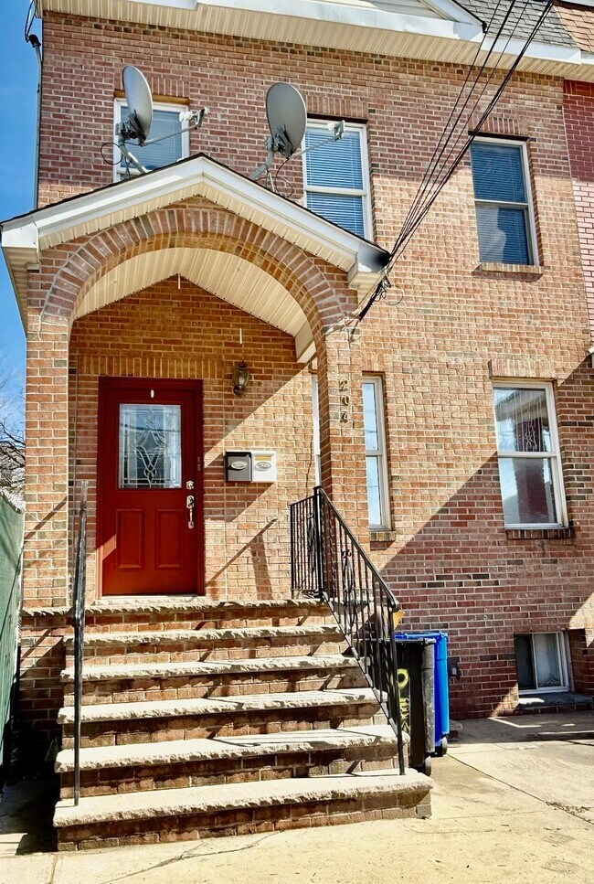Photo - 204 Olean Ave Unit 2