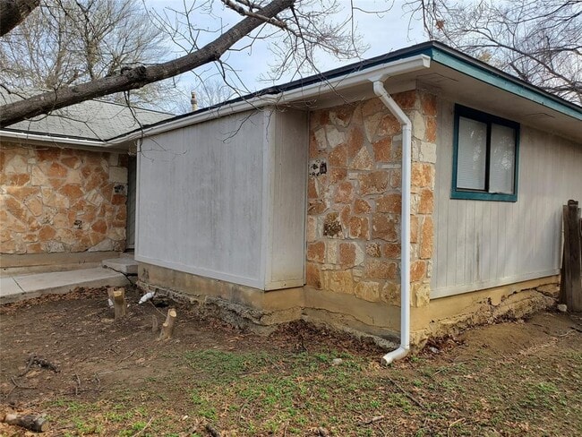 Photo - 907 Fairway Green Cove