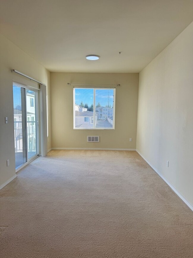 Photo - 2Bd/2Ba Bothell Condo Unit D3007