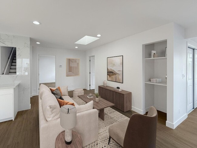 Photo - 2229 Pulgas Ave