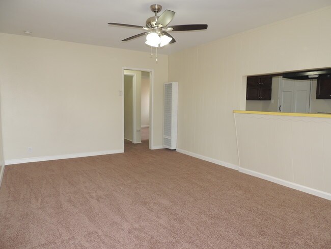 Photo - 1004 E 148th St