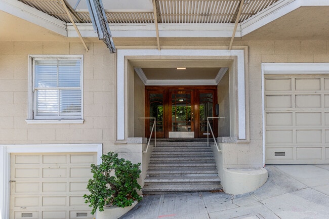 Photo - 1801 Leavenworth