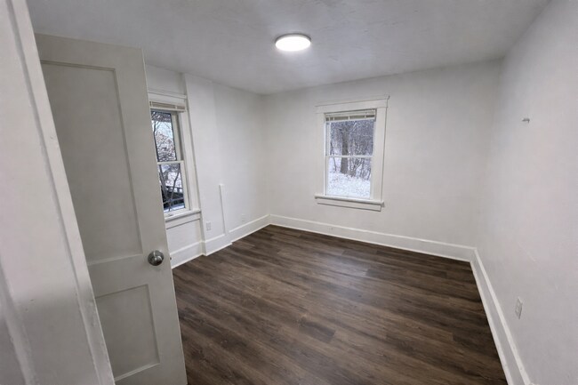 Photo - 712 Roselle Ave