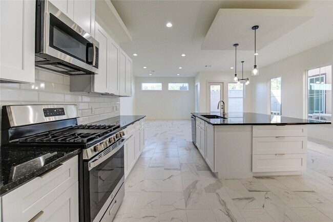 Photo - 2922 El Fenice Ln