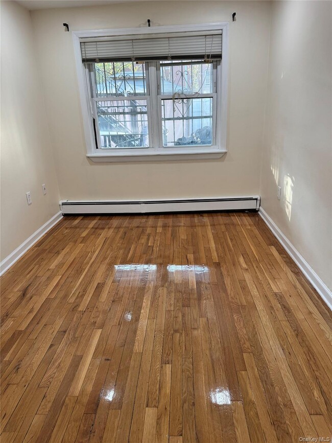 Photo - 1481 Needham Ave